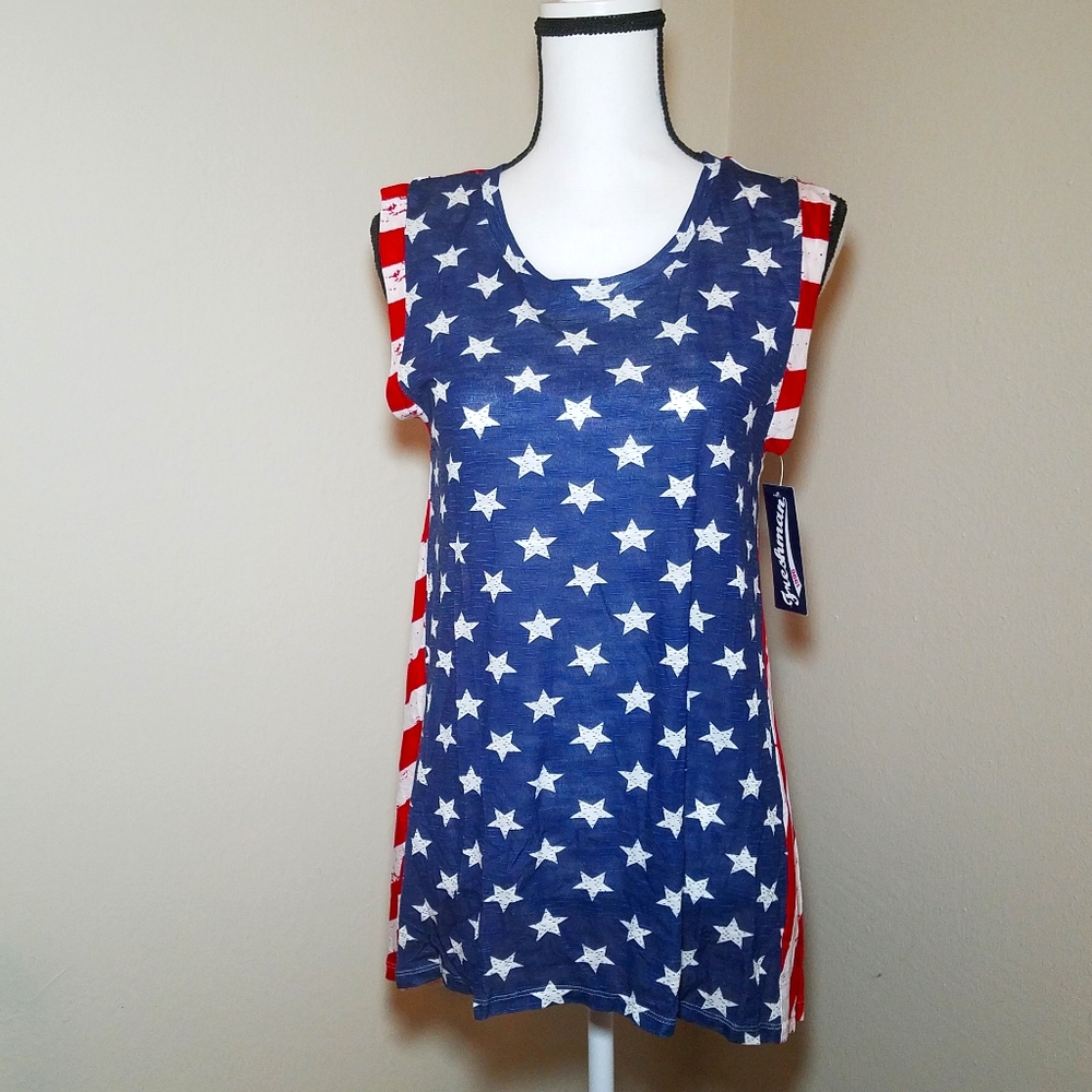 💚NWT💚Patriotic top